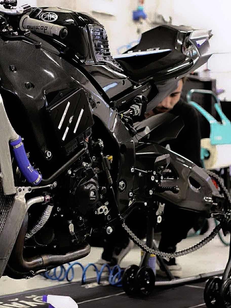 Individual - okruhová motorka Janata Racing stavaná podľa požiadaviek